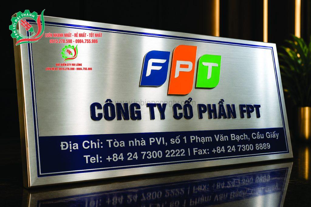biển cty in uv trên inox bạc xước mẫu 3 0915278598