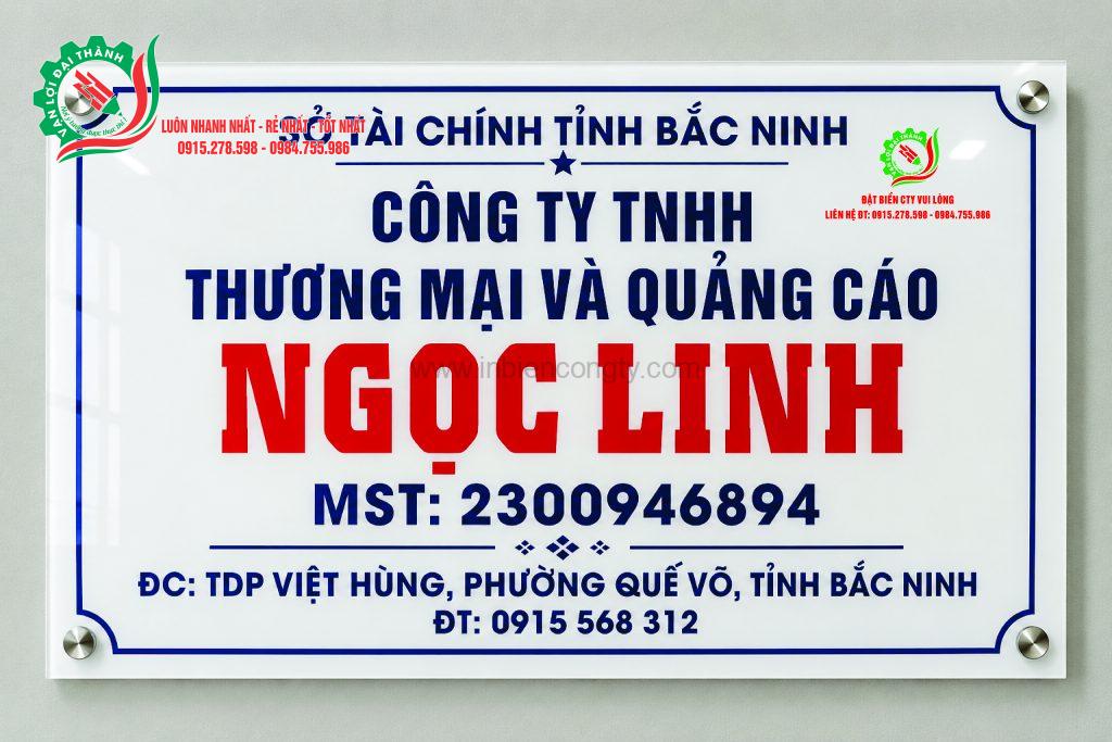 biển in uv ngược mica