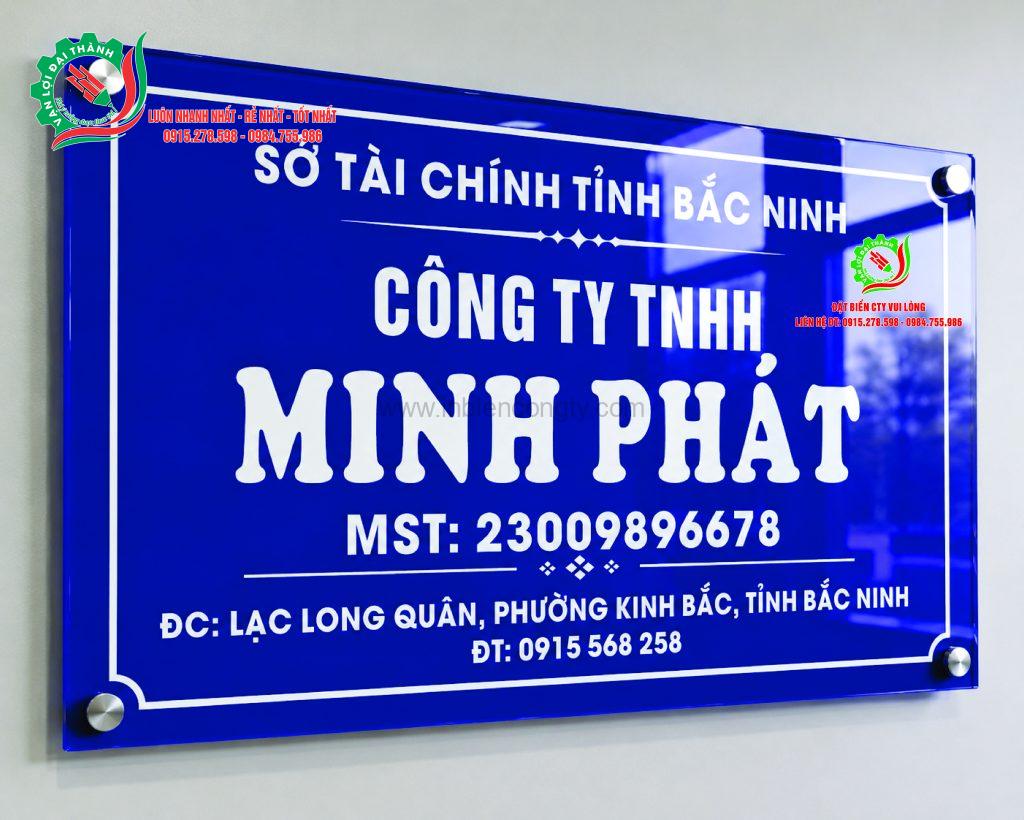 biển in uv trên mica xanh tím kt 50x30cm