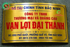 biển inox ăn mòn vàng xước chân cong chân 2cm kt50x30cm