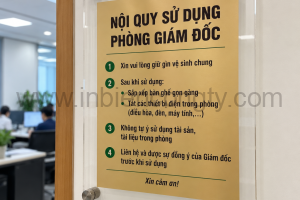 biển nội quy in uv mica trong bắt ốc chân kính mẫu 1