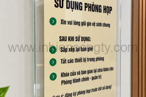 biển nội quy in uv mica trong bắt ốc chân kính mẫu 3