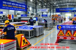 Biển phản quang công trình đang thi công di động